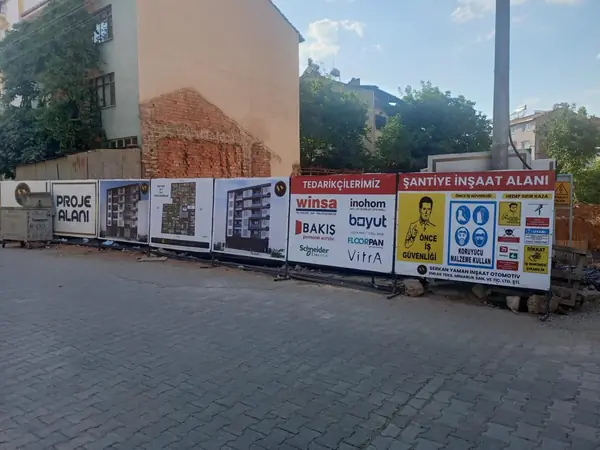 Banaz şantiye alanı panoları