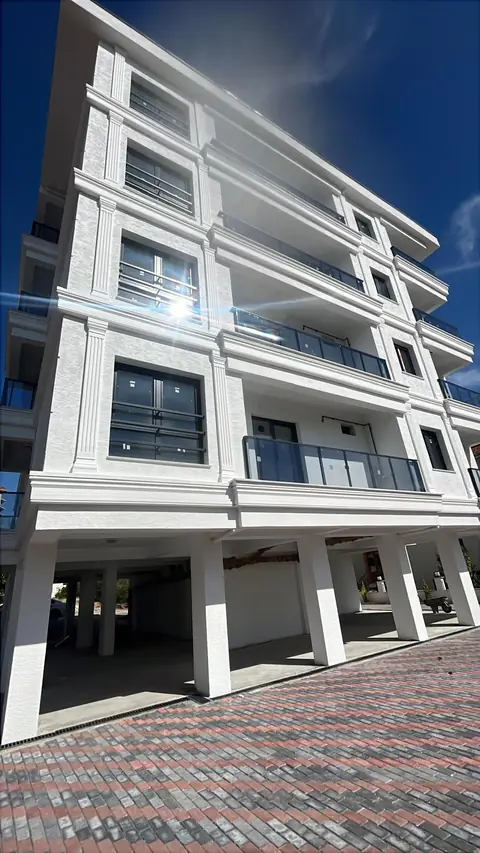 Can Apartmanı pilotili kapalı otopark ve kilitli parke taşı